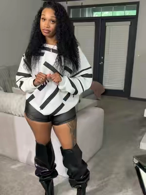 ♠️🖤 (Shorts- Medium, Sweater- Small, Boots- 9) #foryoupagе #fashiontiktok #fashion #fashioninspo #outfit 