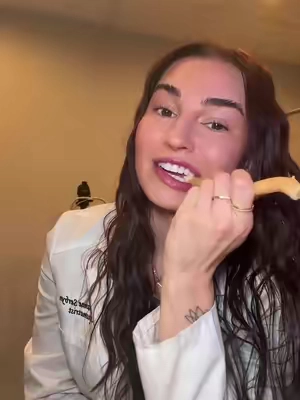 use throughout the day for best results ❤️ btw my dentist approved as long as you don’t rub too hard !! 