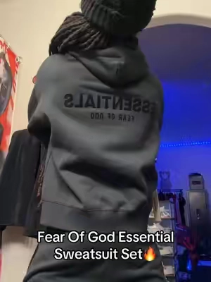 This Fear Of God Essential Sweatsuit Set is VERY! reliable and super comfortable😁👏🏽