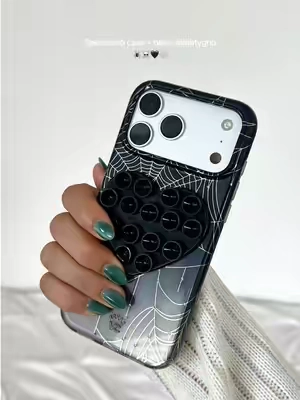 @Velvet Caviar #velvetcaviar #phonecase #halloweenphonecase #spiderman #spookyseason 