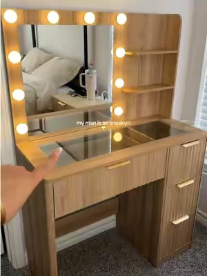 literally brought it inside and built it while I was asleep! yall I’m obsessed! 😍 #makeupvanity 