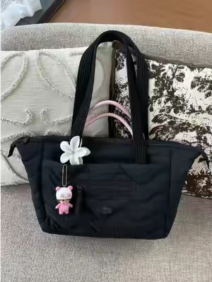 New allllert✨design unlike all other tote bags, perfect for students💓and now on sale❤️‍🔥#bagsmart #totebag #collegebag #TikTokshopbacktoschool #handbags 