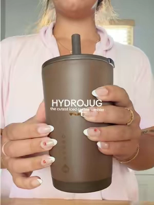 obsessed with this tumbler 🤎🐻 @HYDROJUG #hydrojug #icedcoffee #coffee #tumbler #TikTokshopbacktoschool 