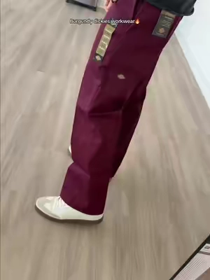 This color pops#tiktokshopcreatorpicks #mensfashion #fashiontiktok 
