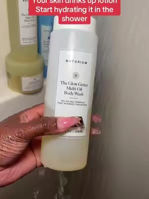 My skin drinks up lotion, so when I find something that actually leaves me feeling moisturized, I pay attention. #dryskin #dryskincare @Naturium 