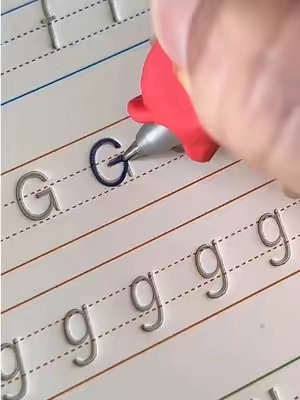 My kid love this set and it’s really helping them learn how to write and hold their pencils.✍️ #momhacks #handwriting #writingpractice #toddlermusthaves #kindergarten #tracingbook #writing #homeschool #preschool 