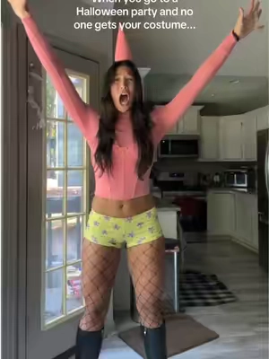 5’9 145lbs wearing size small !#patrickstar #halloweencostumeidea #halloween2026 #sexypatrick #spongebob 