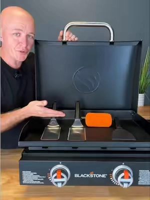 These 22” Blackstone griddle bundles are awesome to have! #tailgating #blackstone #blackstonegriddle #blackstonegriddlecooking #camping 