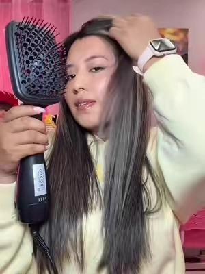 Un cepillo que toda mujer necesita tenerlo ya que te ahorra tiempo por que te seca te peina y te alisa tu cabello ✨💕🥰
#peinesecador
#cepillosecador #cepilloalisador
#peinealisador #cepilloviral 