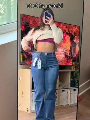 90s fall? yes pls thank you very much 😻🍁 #cozy #cutejeans #sweaterweather #straightlegjeans 