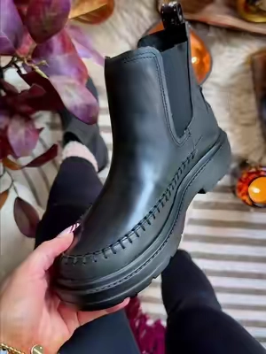 Hey dude just released the cutest boots for fall 🍂🖤 #heydude #heydudeboots #heydudenewarrivalscampaign #tiktokshopcreatorpicks 