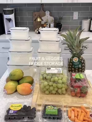 these make keeping fruit in the fridge so much easier 🍓✨ #fridgecontainers #fruitcontainer #foodcontainers #fruitstorage #fridgeorganization 