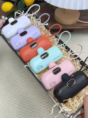 Compact and smart, it is highly portable and supports charging anytime, anywhere. It is the perfect choice for concerts, travel, and nighttime outdoor activities.#powerbank #phonecharger #musthaves #battery #travelmusthaves 
