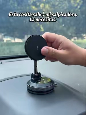 Tu móvil se carga solo. Sin cables. En el salpicadero. 📱⚡

Cargador Lamicall 15W MagSafe USB-C para coche.

Ventosa de vacío + soporte magnético. Doble puerto.

Carga inalámbrica rápida. Compatible con iPhone 17 Pro Max, 16, 15, 14.

Se pega a cualquier superficie lisa. Sin cables. Sin caídas.

Enlace en la bio 🧲#TikTokShopStockUp#CargadorCoche#CargaInalámbrica #CargaRápida #AccesoriosCoche