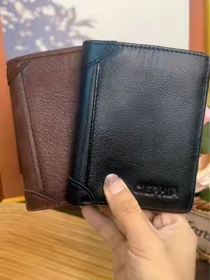 Make sure you buy him an attractive, large-capacity leather wallet#menswallet #zipperwallet #rfidwallets #foryou #TikTokshopbacktoschool