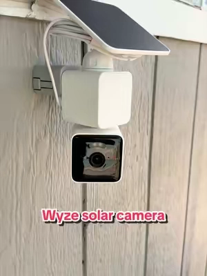No podia creer lo facil que era de instalar esta camara..😂😅 #wyzecamera #solarcamera #360camera #outdoor #securitycamera 