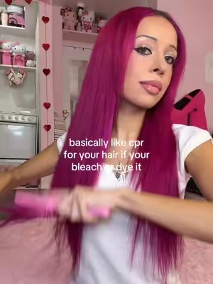 my hair was crunchy at one point after 5+ years of pink and this saved it🧜🏼‍♀️