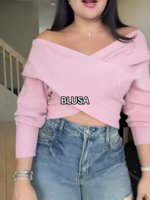 #wintertop #winterfashiontrends #sweater #casualoutfits #fallfashiontrends 