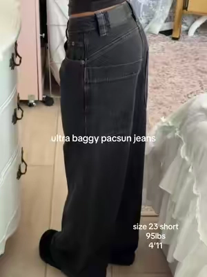 i love the huge back pockets it’s so cute 🖤✨ #lowrisebaggyjeans #pacsunjeans #tiktokshopblackfriday #tiktokshopcybermonday #tiktokshopstockup 