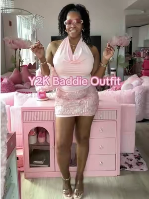 This outfit is too cute✨🎀 #skirtset #y2kaesthetic #twopieceset #pinkaesthetic #haltertop 
