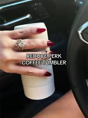 the perfect single serve coffee traveler that you can just throw in your bag & go ☕️🤤 @Reduce #reduce #coffeetumbler #coffeelover #leakproofcup #coffeecup 
