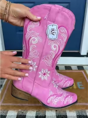 My must have hot pink cowgirl boots! #cowgirlboots #hotpink #nashville #boots 