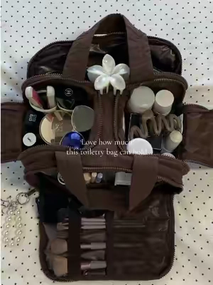 I used to need at least 4 bags for my toiletries😩and now I only need ONE bag🤩#bagsmart #toiletrybag #makeupbag #travelbag #travelhacks 