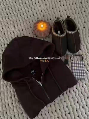 Gap did it again with this one🍂  #gap #gaphoodie #fallfashion #hoodie #fallseason 