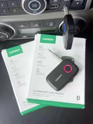 si tu auto no tiene bluethooth, necesitas esto #auxadapter #bluetoothreceiver #handsfree #auxcord #tiktokshopstockup
