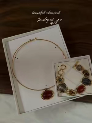 The dreamiest whimsical jewelry set ✨🤎 Perfect for adding a vintage touch to any outfit. 🍂 #enroute #vintagejewelry #fallaesthetic #whimsical #falloutfits vintage jewelry y2k gold jewelry Pinterest perfect Christmas gift @en route jewelry 