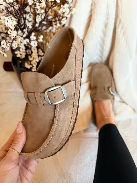 Birkenstocks Buckley Suede Clogs #birkenstocks #clogs #suedeclogs #womenshoes 