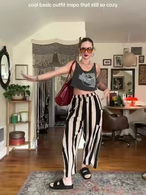 Flowy pants everydayyy #linenblendpants #flowypants #comfypants #falloutfits #easyoutfits