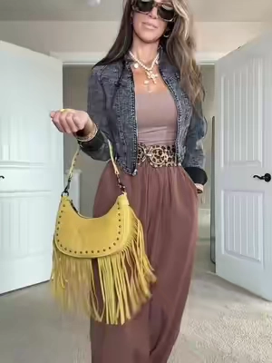Parachute pants are making a comeback and I’m HERE for it. 😍 The relaxed flowy fit is so cute and effortless—and these come in so many colors! Pair them with a fitted tank, baby tee or oversized sweater for fall. 🤎 #ParachutePants #FallFashion #FallOutfits #fashionover40 #outfitstyling 