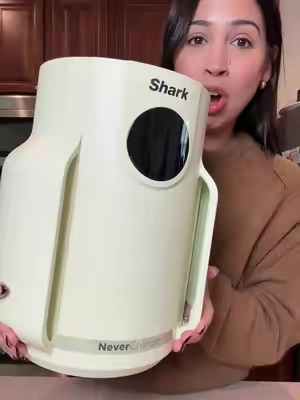 Clean air in small rooms is important too! #sharkneverchange #sharkairpurifier #airpurifier 