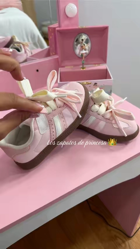Los zapatos para niñas , suaves y cómodos , antideslizante de @balabalakids #kidsclothes #kidshoes #kidsfashion 