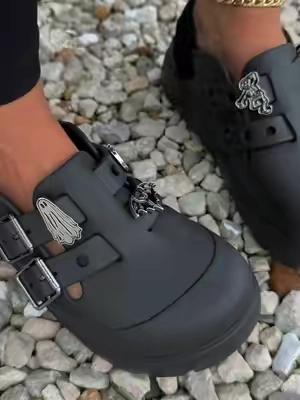 @Crocs #crocs #crocsshoes #jibbitz #tiktokshopstockup #CrocsSeptemberSpotlight 