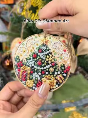 🥰❤️‍🔥💕 💕🎄🎅🏻Turn tiny pearls into Christmas magic. A relaxing DIY kit you'll love displaying all season. #DiamondPainting#christmascrafts #tiktokmademebuyit #christmas2026#DiamondArtKit