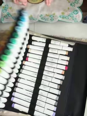 I can tell you right now, these are gonna sell out long before Christmas#TikTokShopCreatorPicks #tiktokshopstockup #ohuhu #markers 