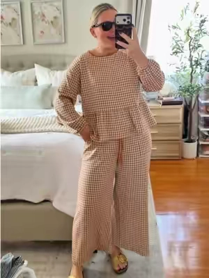 5’5 || 145ish lbs || wearing a medium  #momfashion #momoutfitinspo #falloutfitinspo #easymomoutfit #OOTD @Yeokou 
