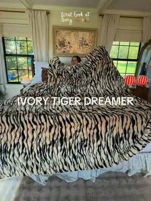 This one is too good to pass up 🥹 if you want me to tag you when it’s released (soon) drop a comment, save this video and send to your bestie 🐅✨@Comfrt  *this is mega on my king size bed