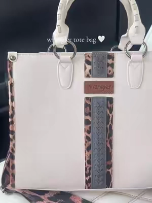 the prettiest wrangler tote bag 🫶 #wrangler #totebag #purse #wranglerpurse #westernfashion 