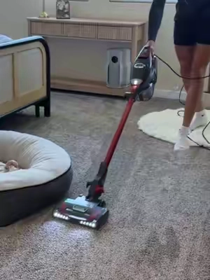 There’s a reason this is still one of Sharks best sellers! #shark #rocket #vacuum 