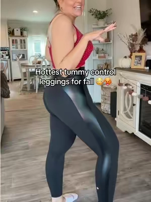 These are next level leggings @Halara_official #halara #leggings #curvyfashion #tummycontrol 