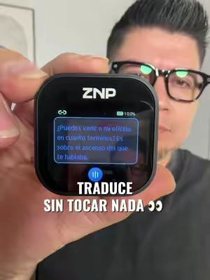 AI Translator Badge 🗣️🌎 Tecnología de traducción con IA para ayudarte a comunicarte cuando el idioma se convierte en barrera. #traductorportatil #traductordeidiomas #traductorinteligente #aitranslator #tiktokshoprestock 