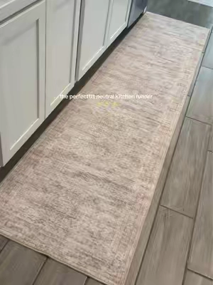 & it’s washable 🫧  #falldecor #kitchenrug #washablerug #kitchendecor #neutraldecor  
