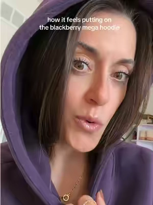 hazel-eyed girls, respectfully…blackberry is our color 🤌🏻😍🍇 @Comfrt 