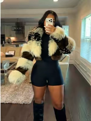 Cropped #furjacket #shopakira @AKIRA #coatseason #tiktokcreatorpicks #womenscoats 