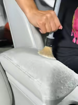 ¡Activa el sonido! ¡Este es el sonido que se escucha al realizar una limpieza profunda del interior! #chemicalguys #detailing #parati