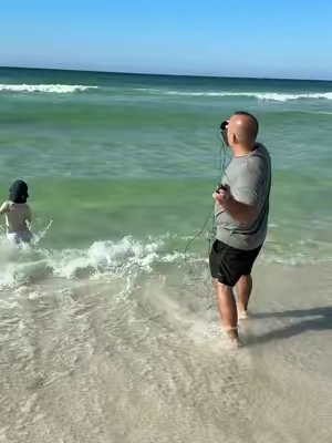 Underwater fishing camera #fishinglife #fishingcamera #giftsfordad #lakefishing #riverfishing 