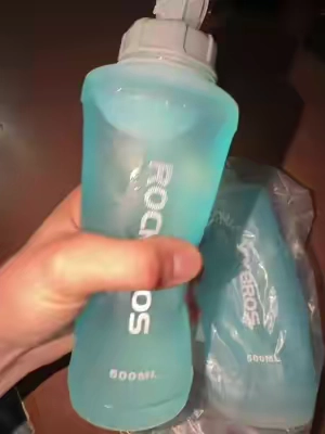 Soft water bottle?! #waterbottle #rockbros 